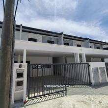 Penampang Kinarut Rimba Hill Double Storey Town House For Rent