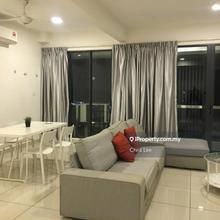 You vista 5bedrooms fully furnished and walk distance to mrt