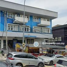 Limited Corner Lot, Good Explosure, Suitable for Invest & Own Use