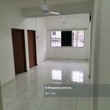 Apartmen Timur, Jalan Kasturi, Taman Bukit Serdang, Seri Kembangan