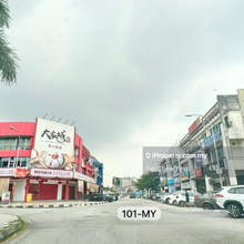 Hot & Crowd Area! Bukit Tinggi 1 Triple Storey Shoplot v Good Tenant