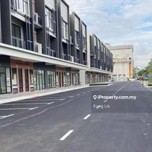 Corner Shoplot- Facing Inner Road