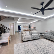 Freehold fully renovated 2sty terrace 