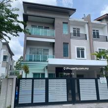 Canary Garden Semi D House for Sales