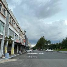 Nusa Sentral, Iskandar Puteri, Facing Mainroad