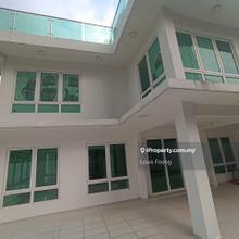 Taman Wahyu 3 Storey Corner Unit Landed Terraced