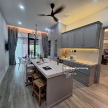 Corner cluster Semi D Renovated Tenderfield Eco Majestic