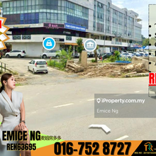 Facing mainroad @Corner adjoining shoplot 