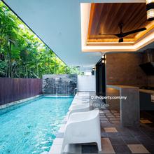 Rare Renovated Bungalow with ID Design, Come with Pool, High Ceiling