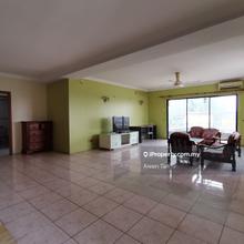 D'haven Condo Super Below Market Value Good Buy High Floor