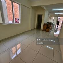 Super Cheap Superlink townhouse freehold 