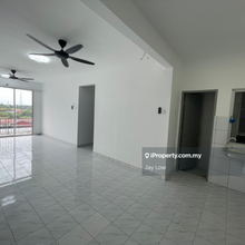 Walking Distance to Stadium Tun Fatimah