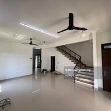 2.5 sty Terrace for sale in Bk5e Hening Worth Buying Great Environment