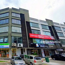 Rare adjoinning unit for sales Corner & Intermedia 