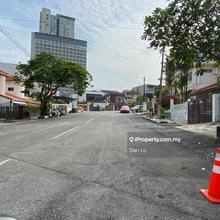 2-storey terrace gated guarded, spacious roads facing, near playground