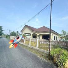 Rumah Banglo Kg Nyior Paka