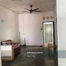 1sty Terrace house Taman Salak South garden 22x70 Freehold Basic unit