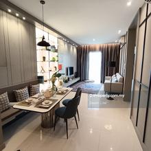 Showroom fully renovated unit for sale