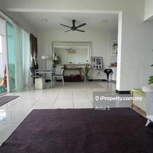 Armanee 1 Higher floor unit for sale.