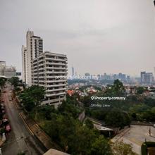 Lovely refurbished Unit With big Balcony hilltop great view