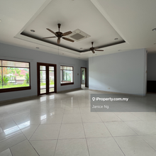 Sierramas Bungalow For Sale Large garden 
