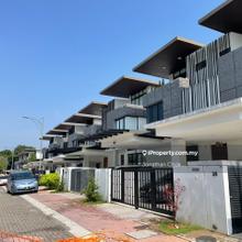 3 Storey House For Sale