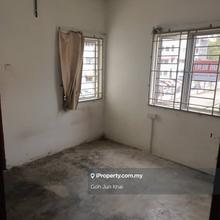 1st Low Floor / 3 Bedrooms Type @ Pangsapuri Tasik Utama