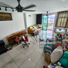 Unit Come With Aircon , Heater , Fan & Facing Lake 