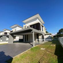 Semi-D house for Sale