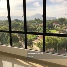Popular Freehold Condominium in High End Neighbourhood