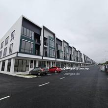 Austin Crest Emerald/ 3 Storey Shoplot/ Facing Mainroad 