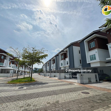 Townhouse for sale ( Upper unit ) Sunway Wellesley @Bm town area