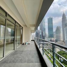 Walking Distance To KLCC,MRT And Mall!