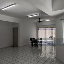 Corner unit Move in Condition Face main road
