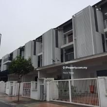 Terrace house for Sale