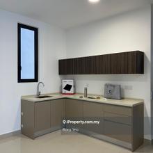 Henna Residence Freehold Partial Furnished 722sf With Balcony For Sale