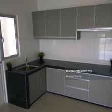 Maxim City Light 3 Room 2 Bathroom 2 Carpark Partially Furnished 