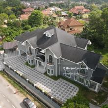 2.5 Storey Luxury Bungalow Kota Damansara with pool for Sale.