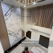 Tastefully done Fully Furnished Landed with private lift