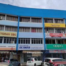 4 Storey Shop at Senai Town, Facing main road