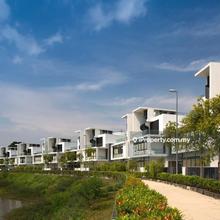 The grove sungai besi