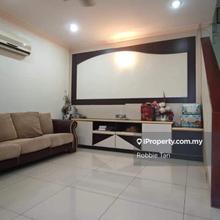 Larkin Town house For sale