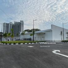 Commercial Retail Outlet in Tanjung Bunga