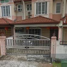 Uni Garden Double storey House For rent
