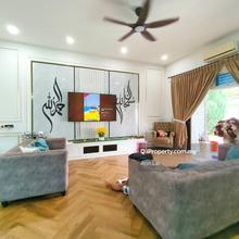 Gated & Guarded -Freehold -Non Bumi Lot -Corner Lot -Extended Kitchen