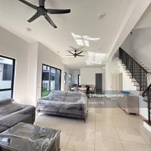 New Renovated, Semi-D, Fully Furnished