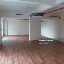 1 unit Parking aircond and lighting available 