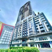 Corner Low Floor 3 Bedroom 1000sf for Sale, Next to MRT KTM Freehold