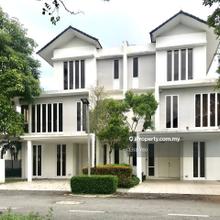 Emerald Bay @ Iskandar Puteri Courtyard Home for Sale