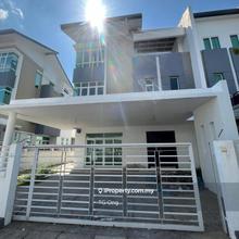 Hot Units Rare in Market  3 Storey Semi D Near Queensbay 